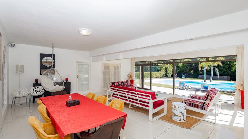 10 Bedroom Property for Sale in Constantia Western Cape